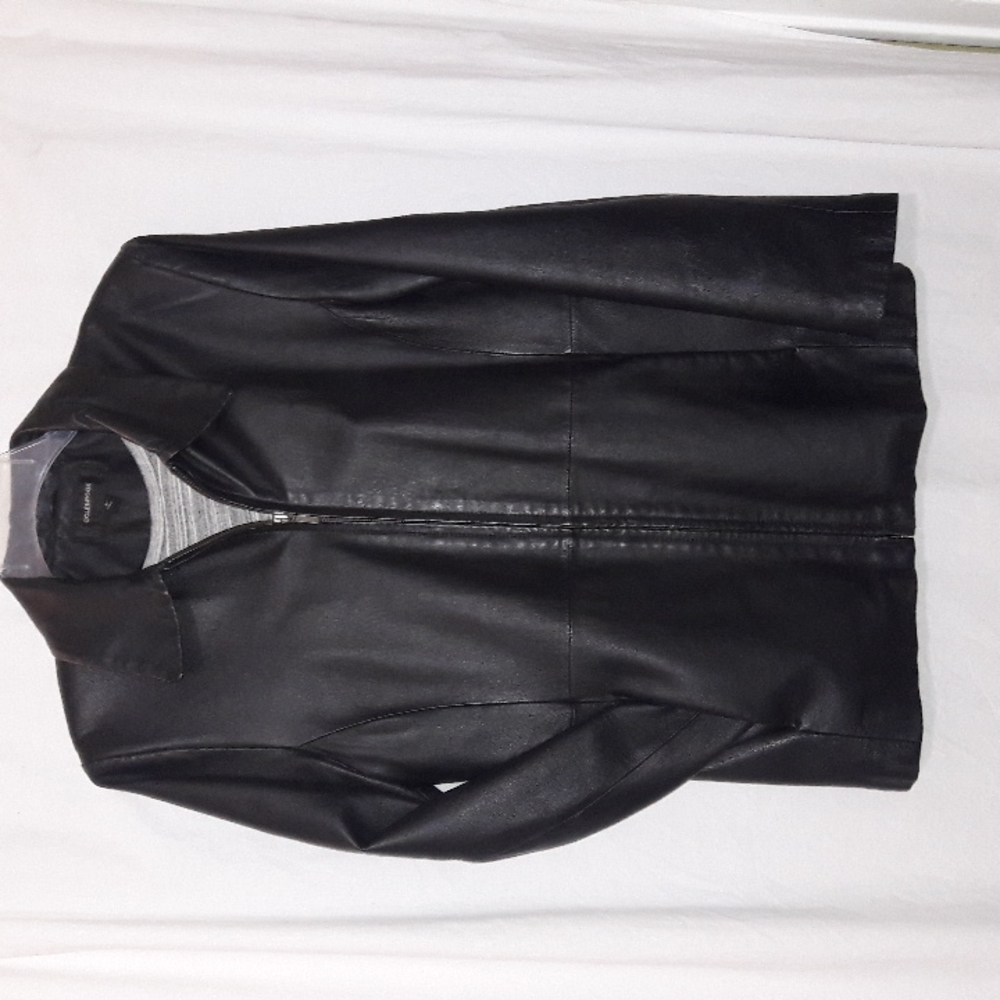 Colebrook Classics Size M Women Black Leather Jacket  Professional Sporty